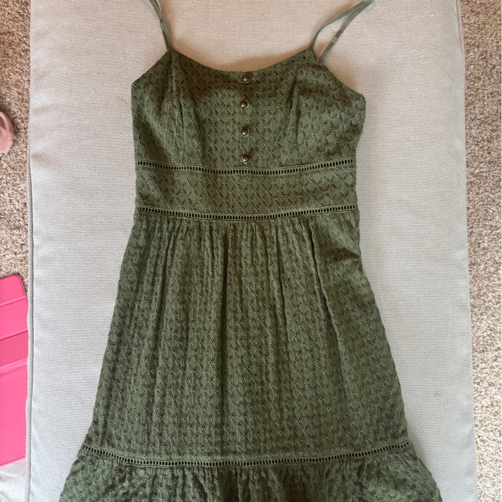 Green Sleeveless Lace Dress